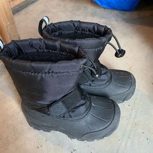 Boys Winter boots size 9